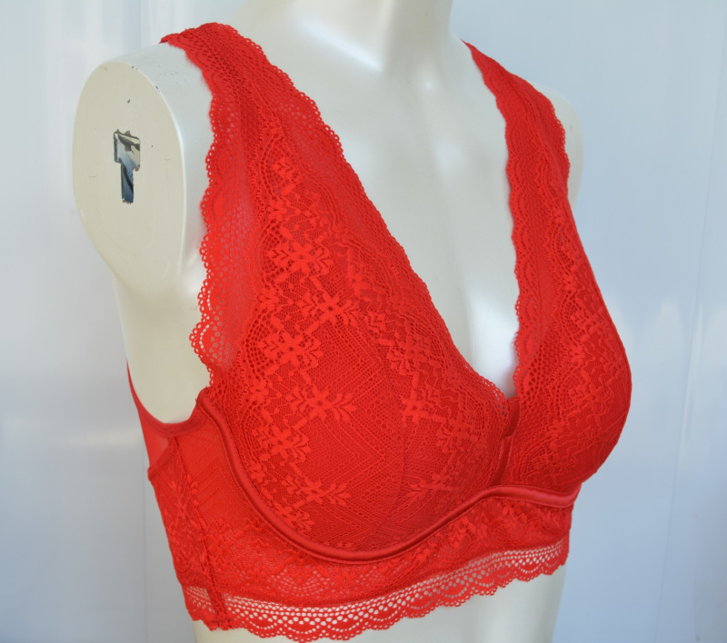 Bezvadu krūšturis no mežģīnes un neilona, pilns kauss ar plānu formētu iekšējo, fiksētās dubultās siksnas, kokvilnas oderde, elpojošs muguras dizains