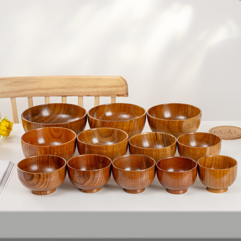 Fából készült tál háztartási japán étkészlethez, vastagított kialakítású, égésálló tál tészta és leves számára, kör alakú, kézzel rajzolt felülettel, modern letisztult stílus, testreszabható logó