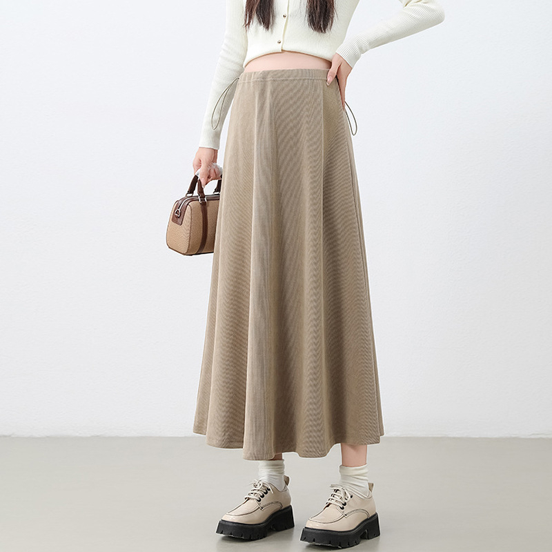 Suknja – A-linija, srednja duljina, 95% poliester 5% spandex, jesen 2025