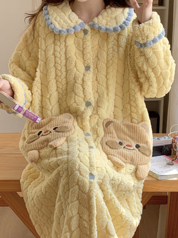 Trudnička noćna haljina za dojenje s cvjetnim uzorkom, dugi rukavi, koralni flis materijal, 95% poliester, jesen-zima.