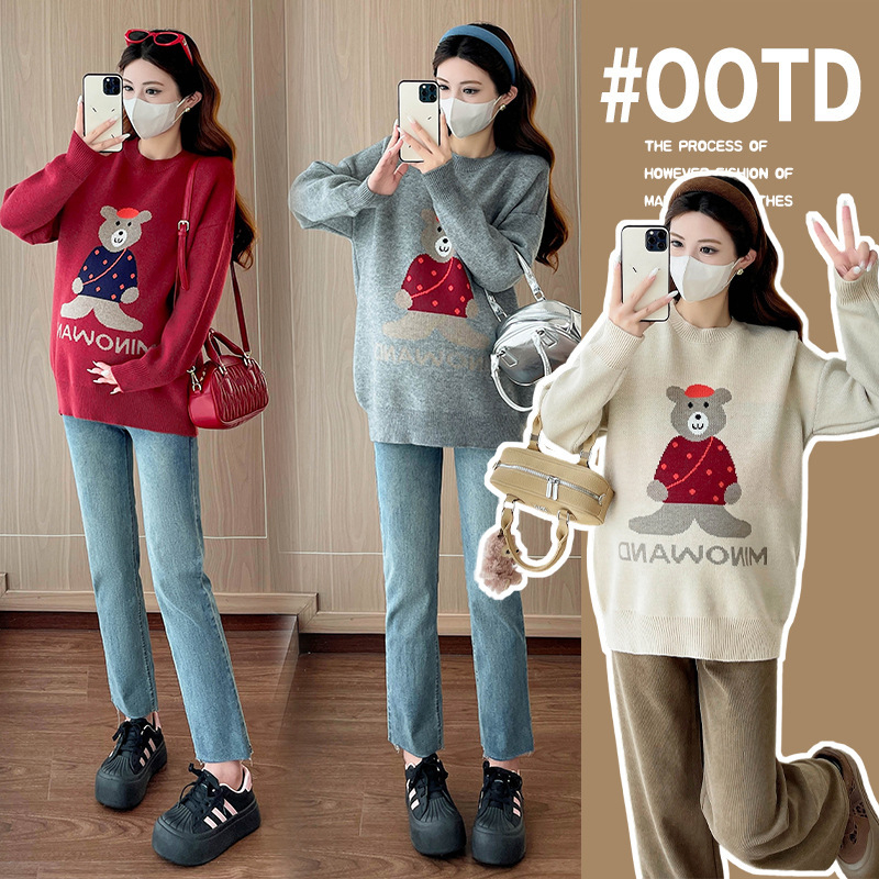 Kismama jacquard medve mintás pulóver, hosszú ujjú, kerek nyakú, laza szabás, gyapjú anyag.