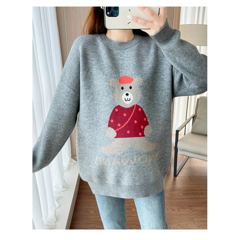 Kismama jacquard medve mintás pulóver, hosszú ujjú, kerek nyakú, laza szabás, gyapjú anyag.