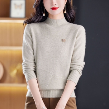 Anyáknak szóló gyapjú pulóver, lazán szabott, félmagas gallér, hosszú ujjú, 95% gyapjú