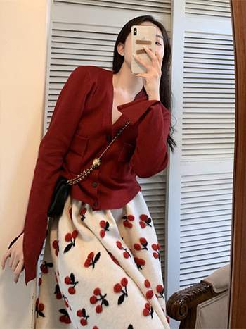 Set za trudnice: haljina i kardigan za jesen-zimu, crveni pleteni print, moderan zimski outfit za Novu godinu, dvodijelni set