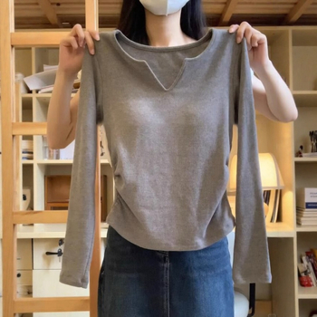 Női pamut slim-fit hosszú ujjú póló, V-nyakú