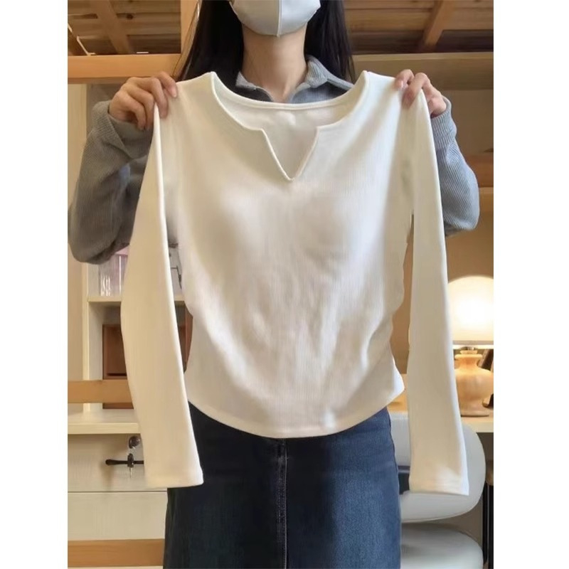 Női pamut slim-fit hosszú ujjú póló, V-nyakú