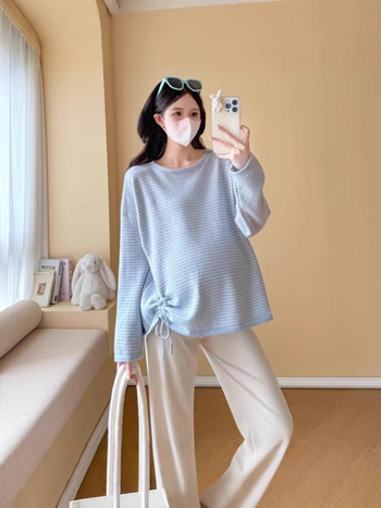 Várandós nőknek csíkos kötött kétrészes szett ősz-télre