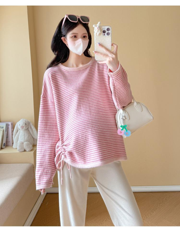 Várandós nőknek csíkos kötött kétrészes szett ősz-télre