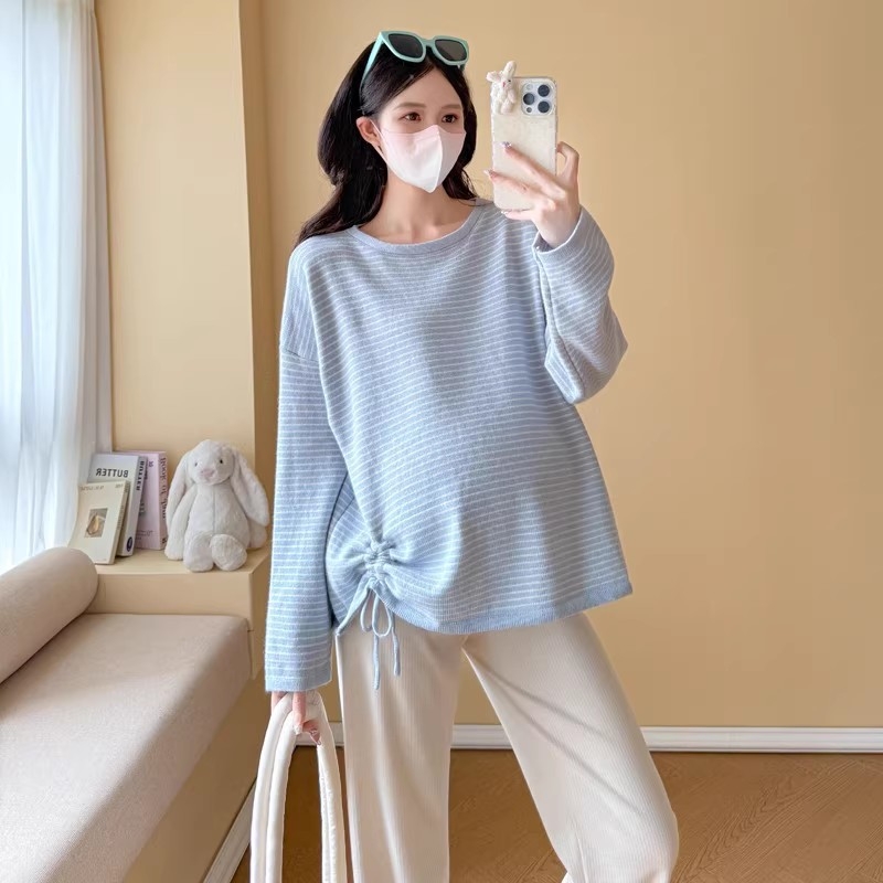 Várandós nőknek csíkos kötött kétrészes szett ősz-télre