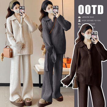 Őszi-téli kismama szett, koreai stílusú kötött; két részes: felső és nadrág; akril anyag; fő anyag összetétel 70–80%; nincs szoptatási nyílás