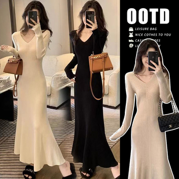 Бременна трикотажна рокля с V-образно деколте, 3/4 ръкав, средна дължина, полиестер 80–90%