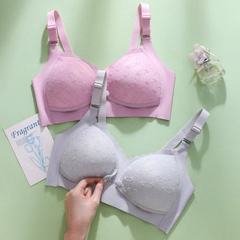 Anyasági melltartó szoptatáshoz vékony formázott kosarakkal, csipkével, merevítő nélkül, hátul négy soros záródással, szoptatáshoz