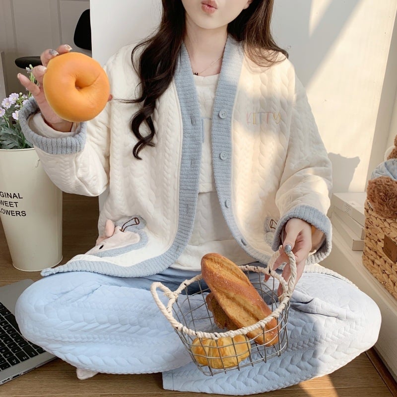 Szülés utáni szoptatós pizsamaszett — téli vastag poliészter, három részes készlet, anime mintázat, hosszú ujjú, szoptatási nyílás