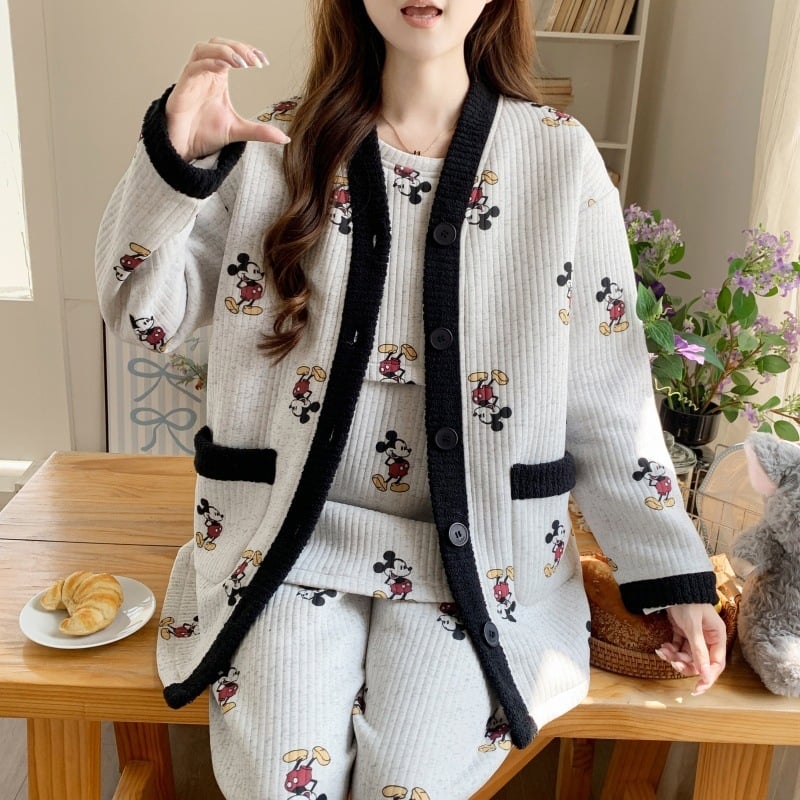 Szülés utáni szoptatós pizsamaszett — téli vastag poliészter, három részes készlet, anime mintázat, hosszú ujjú, szoptatási nyílás