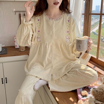 Tehotenské a dojčiace pyžamo set Island Velvet, 100% polyester, okrúhly výstrih, dlhé rukávy, nohavice, hrúbka 201–250 g/m²