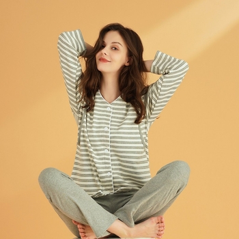 Postporođajni pamukani set za dojenje, japanskog stila; 90–95% pamuka; dugi rukavi; hlače; debljina 251–300 g/m²