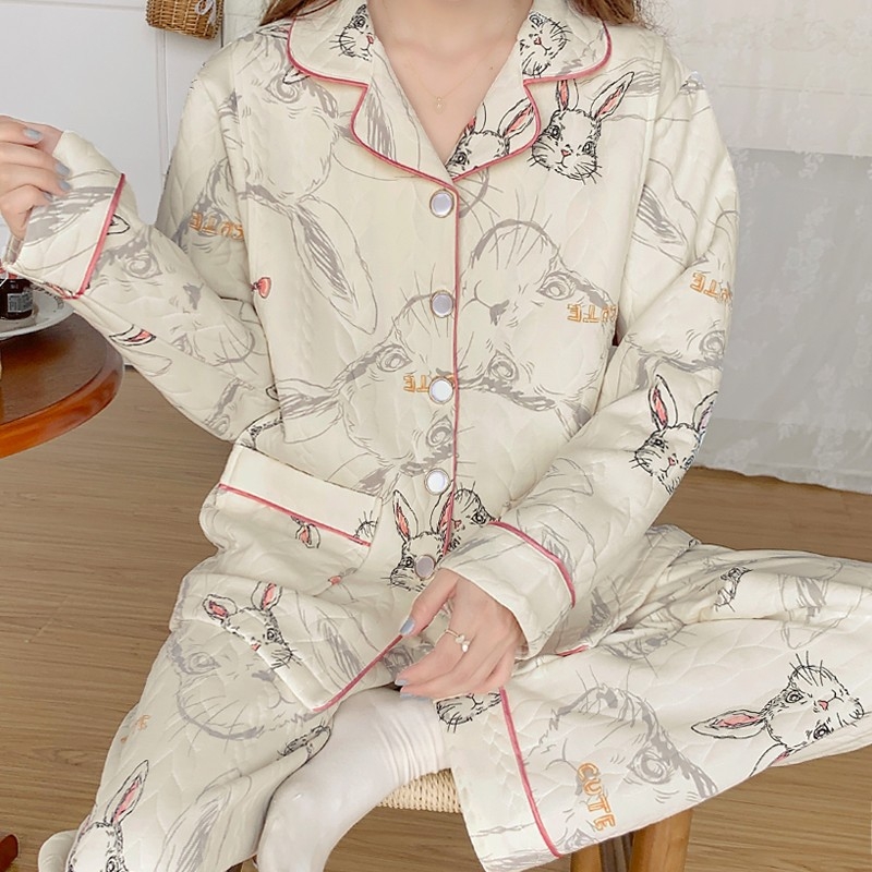 Terhes- és szoptatós pizsama – két darabos, légáteresztő pamut, őszi-téli vastagított anyag, lazán szabott, szoptatási nyílás, hosszú ujjú, nadrág