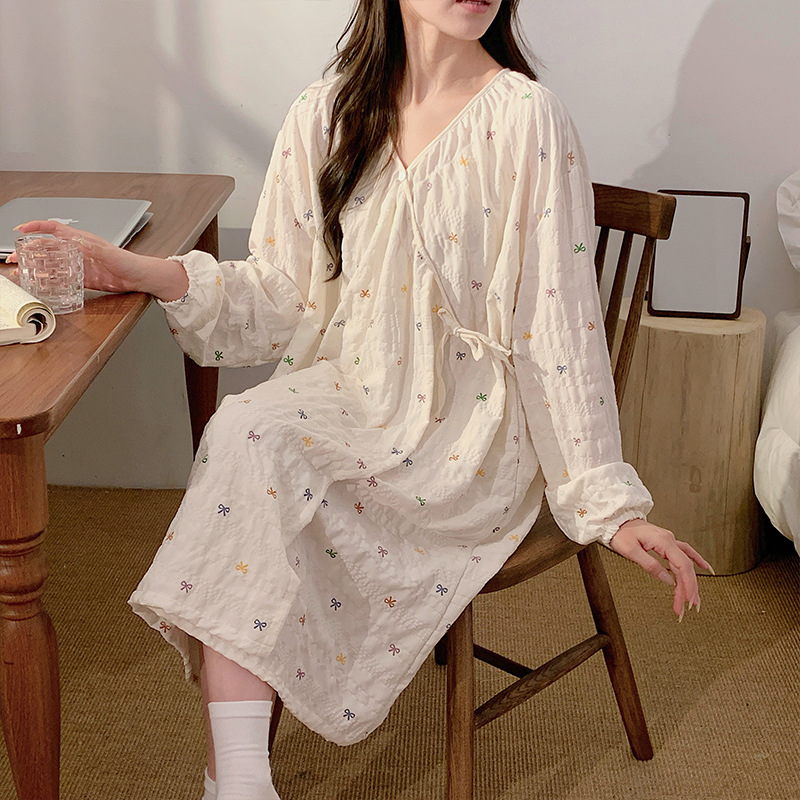 Trudničko-dojenje haljina u kimono kroju od pamuka s jacquard uzorkom oblaka, dugi rukavi, lagana tkanina, proljeće-ljeto.