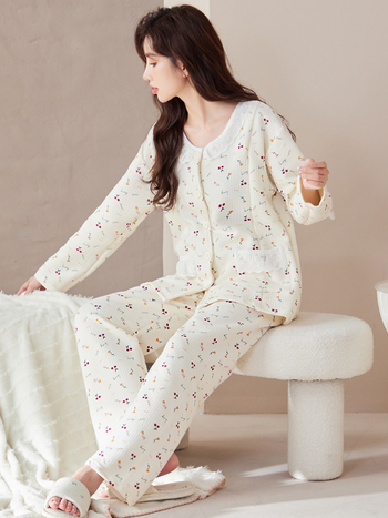 Szoptatós anyai pizsama szett – őszi-téli, >95% pamut, két rétegű légies pamutszövet, hosszú ujjú, előre nyíló szoptatási nyílás