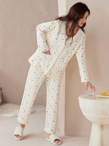 Szoptatós anyai pizsama szett – őszi-téli, >95% pamut, két rétegű légies pamutszövet, hosszú ujjú, előre nyíló szoptatási nyílás