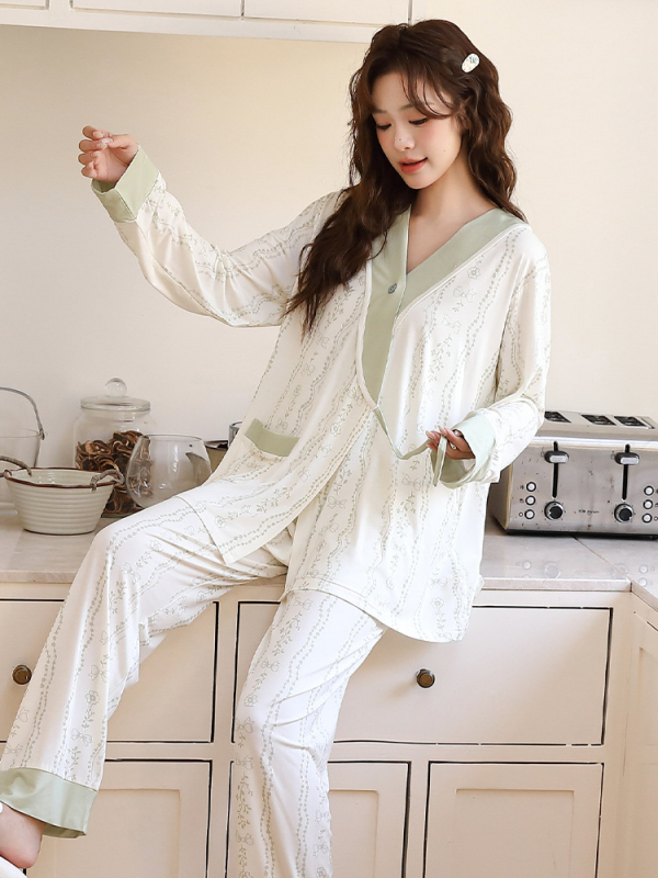 Szülés utáni kismama kimonó készlet – virágos minta, hosszú ujjak, nadrágkosztüm, poliészter-spandex keverék