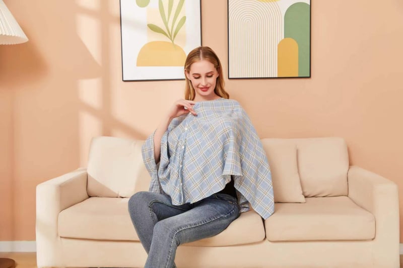 Пелерина за кърмене с каре модел, V-образно деколте, без ръкави, дължина 50–65 см, памучно-смесена материя (95% памук)