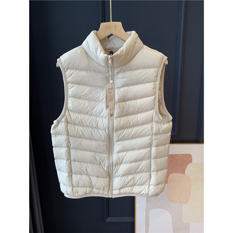 Пухен жилет от найлон, тънък силует, съдържание пух 86–90%, цип, тясно прилягащ