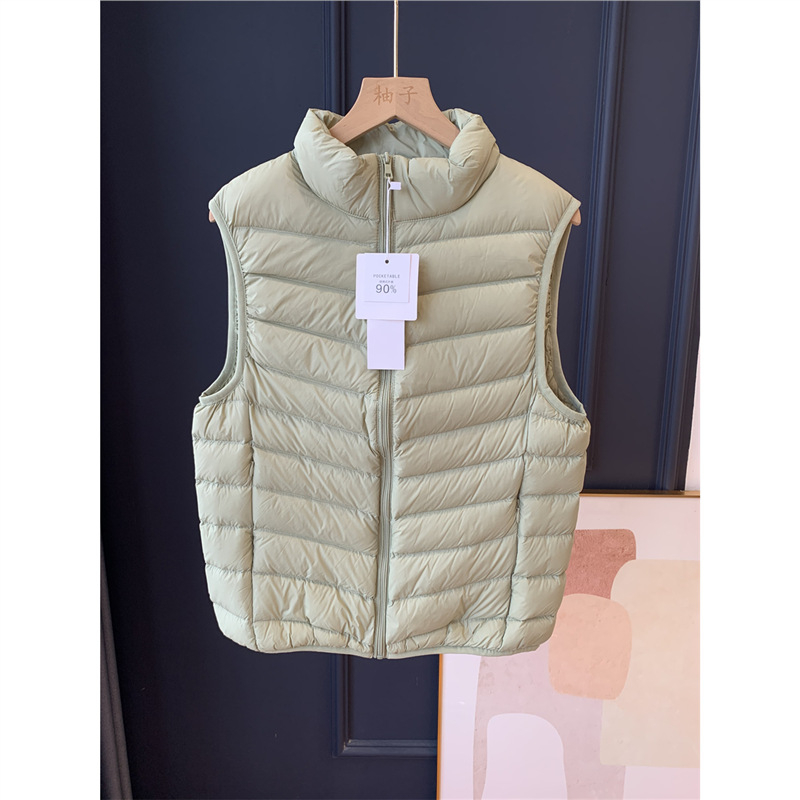 Пухен жилет от найлон, тънък силует, съдържание пух 86–90%, цип, тясно прилягащ