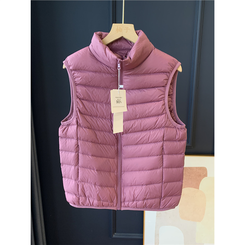 Пухен жилет от найлон, тънък силует, съдържание пух 86–90%, цип, тясно прилягащ