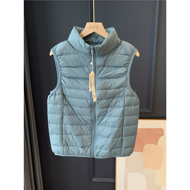 Пухен жилет от найлон, тънък силует, съдържание пух 86–90%, цип, тясно прилягащ