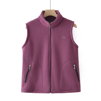 Ženski kardigan-vest od granuliranog velura, fleec podstava, stojeći ovratnik, jesen 2025