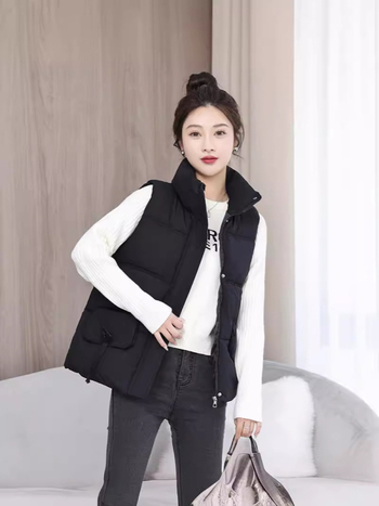 Ženski debeli prsluk-jakna bez rukava sa stojećim ovratnikom, jesen 2024, mješavina tkanina: spandex 50–70% + regenerirana celuloza 30–50%