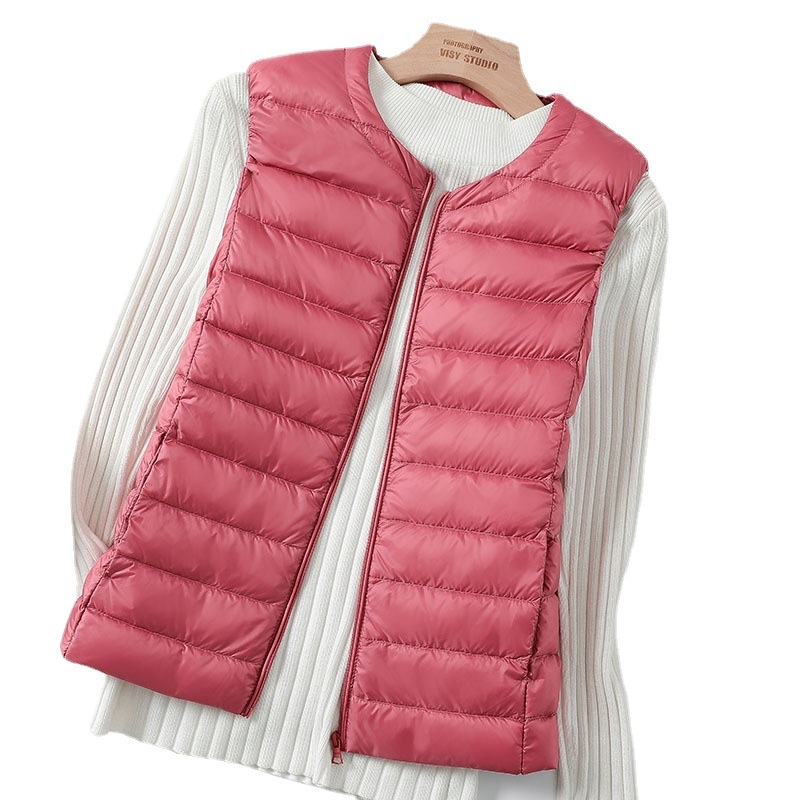 Дамска нейлонова пухена жилетка, без яка, цип отпред, тънък силует, дължина 50–65 см