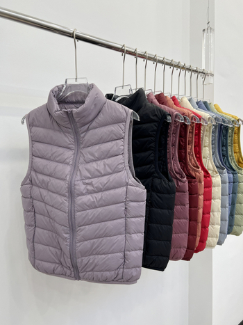 Ženski lagani down vest od najlona s kačjim perjem 86–90%, zatvarač, stojeći ovratnik