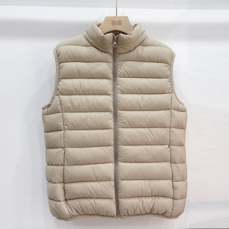 Női mellény V-nyakkal, ultra rövid hossz, gyapjú töltet, rayon anyag, egygombos záródás