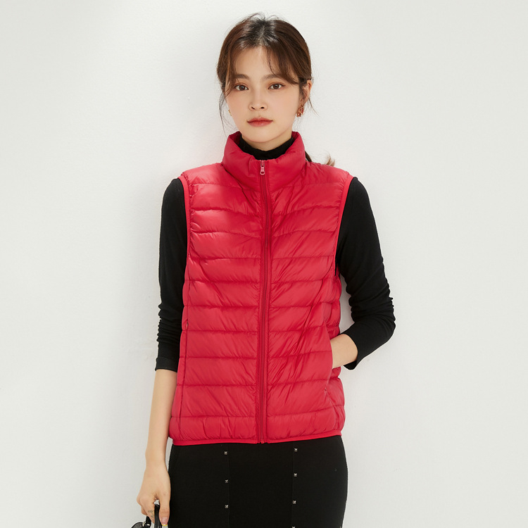 Vesta de femei cu puf, guler înalt, fermoar frontal, croială slim, material nylon exterior, umplutură din puf de rață alb
