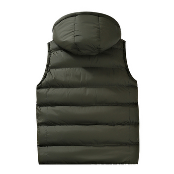 Pánska zimná vesta s kapucňou, voľný strih, hlavný materiál polyester, podšívka polyester, zips zapínanie, bočné vrecká