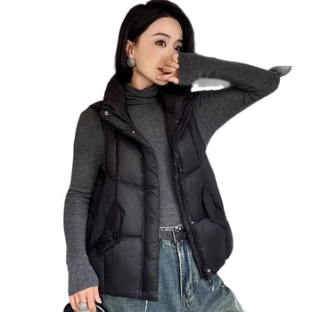 Sieviešu dūnu veste, regulāra piegriezums, dūnu pildījums 51-55%, stojamais apkaklis, priekšējais rāvējslēdzējs