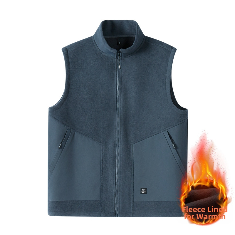 Pánske fleece vesta so stojatým golierom a zipsom, polar fleece materiál, podšívka z polyestera, zimný model, plus veľkosť, viaceré vrecká.