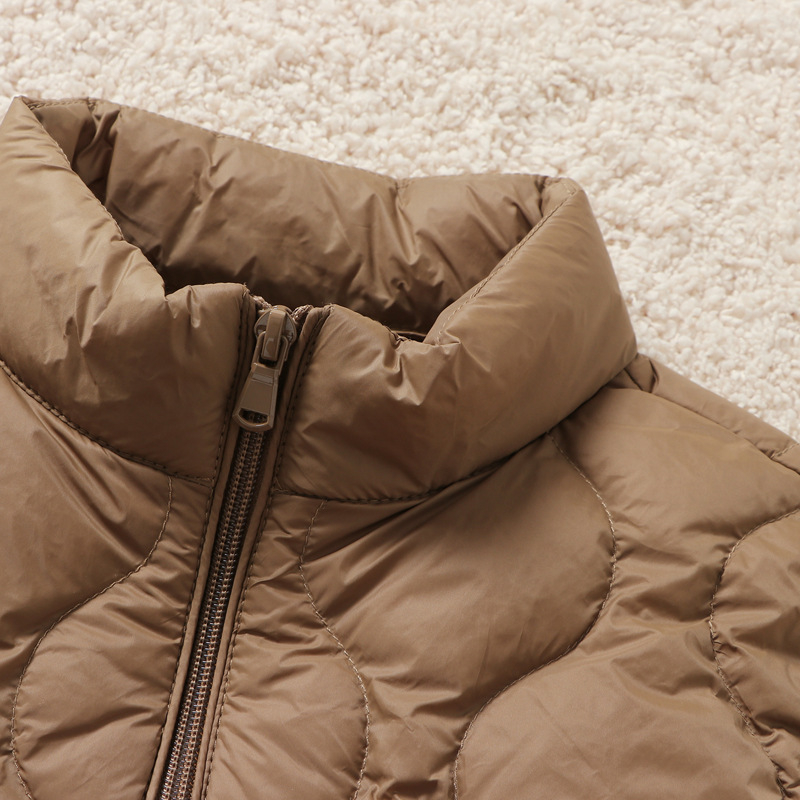 Ženska kratka puffer vesta s stojećim ovratnikom, lagana i topla, bez rukava, vanjska tkanina od najlona, punjenje od bijelog patka, uski kroj, zatvarač, plus veličine