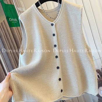 Női kötött kardigán gombos mellénnyel rétegzett megjelenés, kerek nyakú, 2025 ősz, japán-koreai mindennapi stílus, elasztán tartalmú kötött anyag