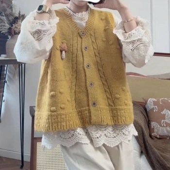 Top tricotat fără mâneci, guler rotund, croială lejeră, lungime normală, amestec acrilic-poliester