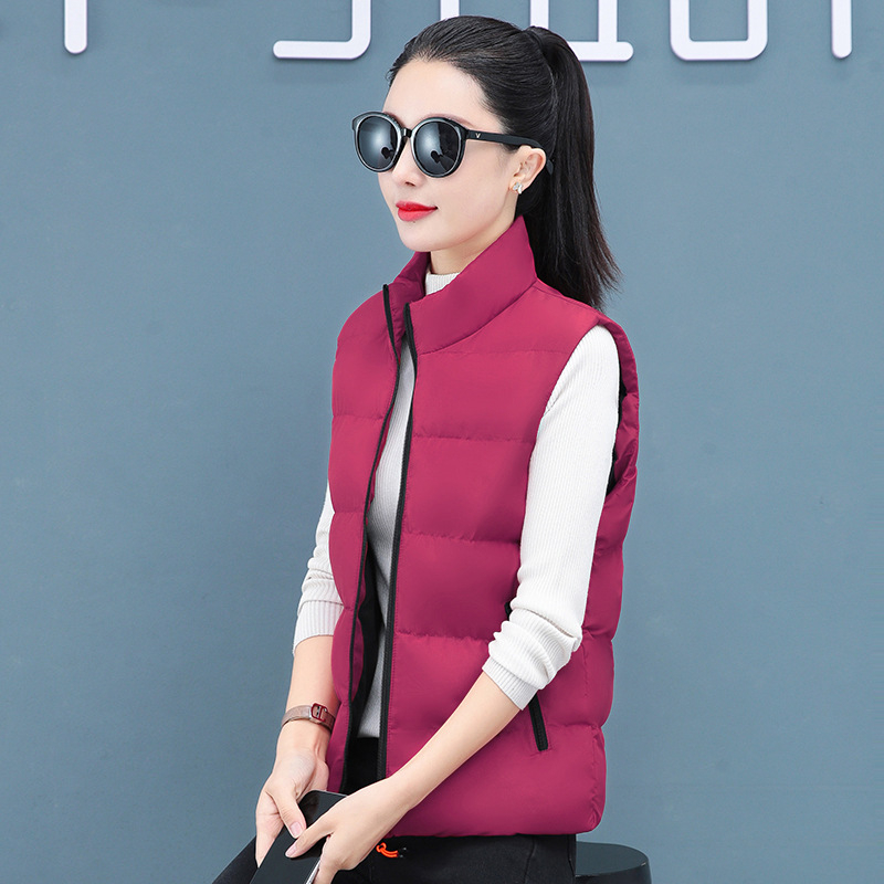 Gyapottöltésű mellény, poliészter anyagból, álló gallér, cipzáras zárás (Ősz 2024)