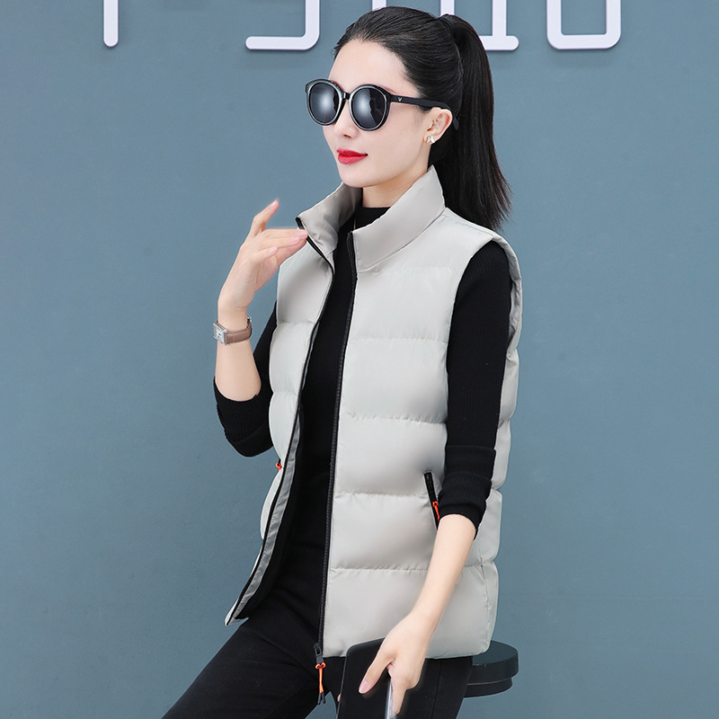 Gyapottöltésű mellény, poliészter anyagból, álló gallér, cipzáras zárás (Ősz 2024)