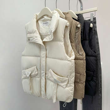 Женски елек от полиестер, поло яка, дължина редовна 50-65 см, закопчаване с цип