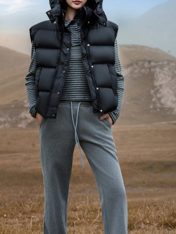 Ženski down vest za zimu — elegantan gradski stil, velikog formata