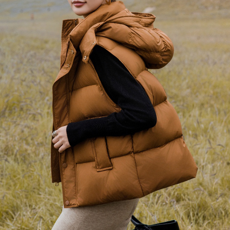 Ženski down vest za zimu — elegantan gradski stil, velikog formata