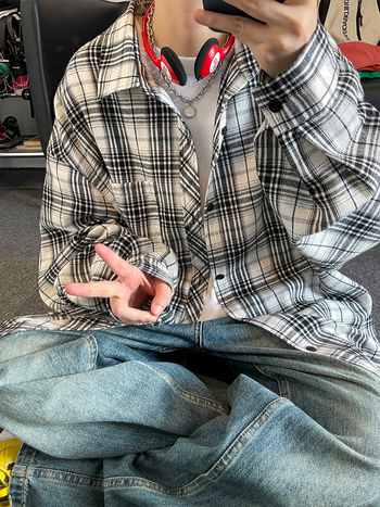 Cămașă-cardigan lejeră pentru bărbați, mânecă lungă, model în carouri, stil japonez retro, guler ascuțit, amestec bumbac-poliester (bumbac 31–50%), toamnă 2025