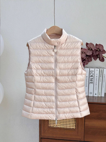 Пухена жилетка с найлонова материя, 86–90% пух от бяла патка, Слим фит