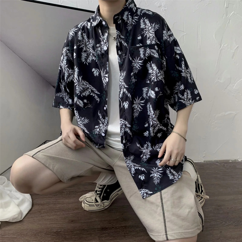 Cămașă cu imprimeu floral, croială lejeră, guler pătrat, mâneci scurte, țesătură Vinylon 96%+